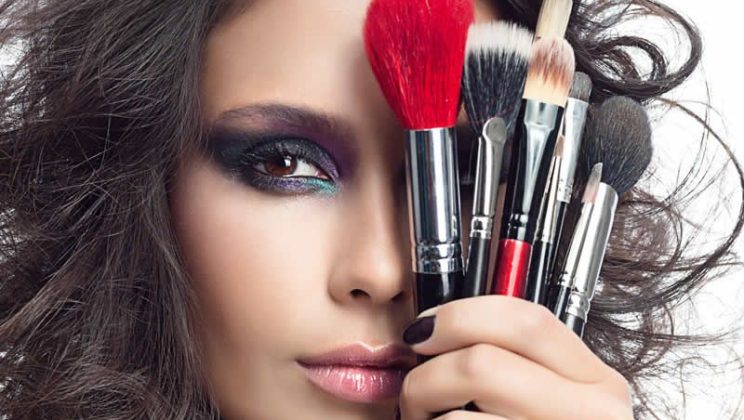Descubre los Secretos: ¿Para qué Sirve el Fijador de Maquillaje?