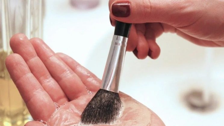 Lavar Esponjas de Maquillaje para una Piel Saludable