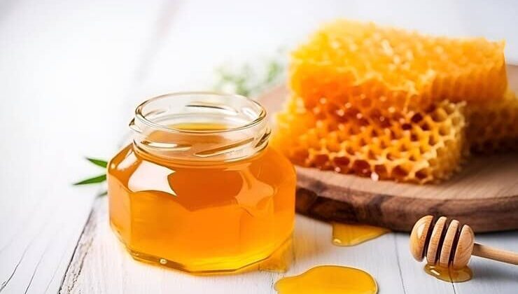 Manfaat Luar Biasa Lilin Lebah untuk Pertumbuhan Rambut yang Patut Anda Coba!